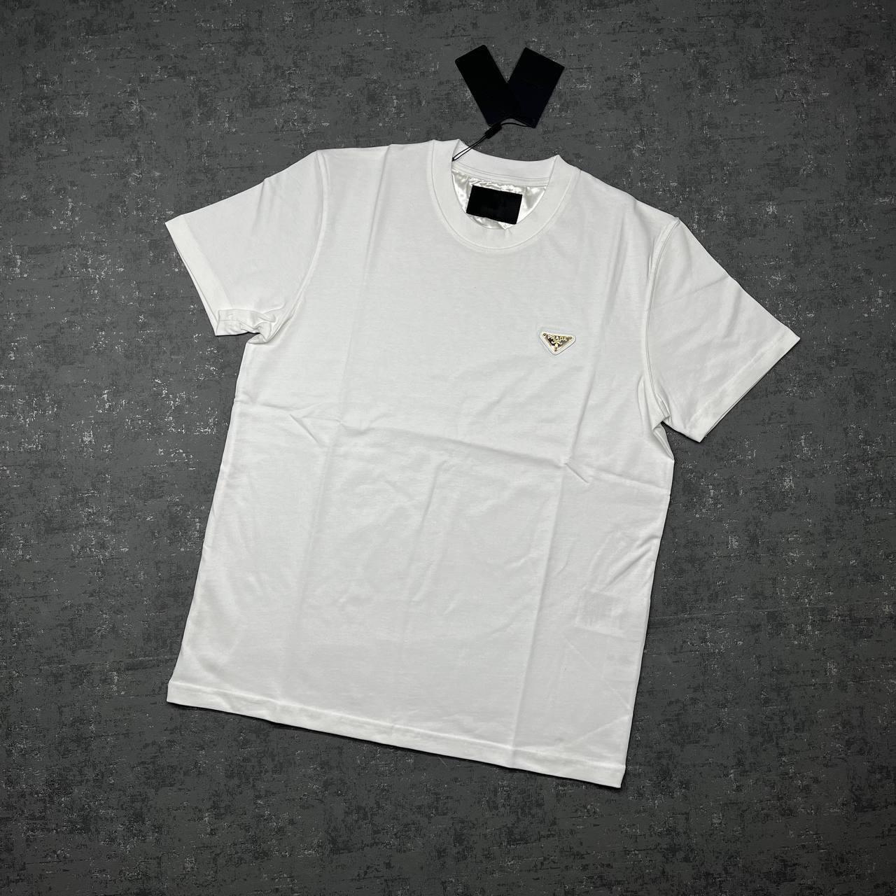 Prada White Cotton T-shirt with Triangle Logo UK Reps AAA Quality