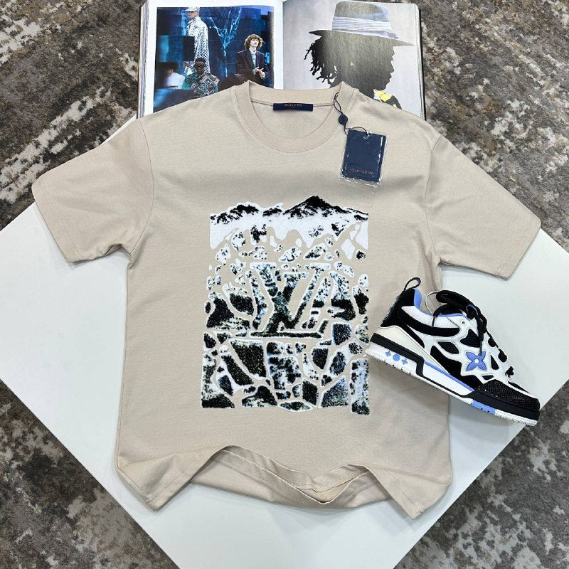 LV Mountain Motif Short-Sleeved T-Shirt UK Reps AAA+ Quality