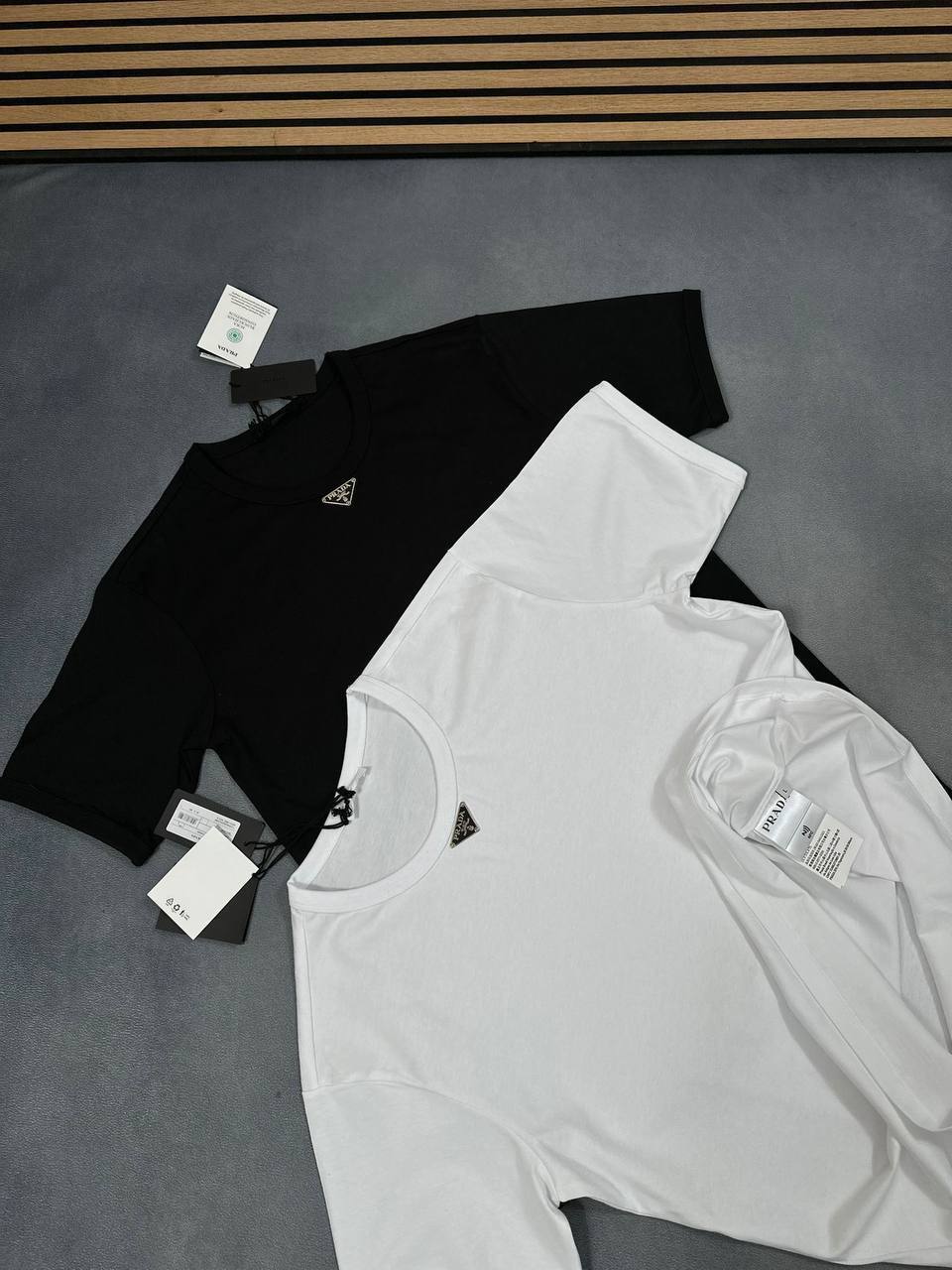 Prada Triangle-Logo Cotton T-Shirts UK Reps AAA Quality