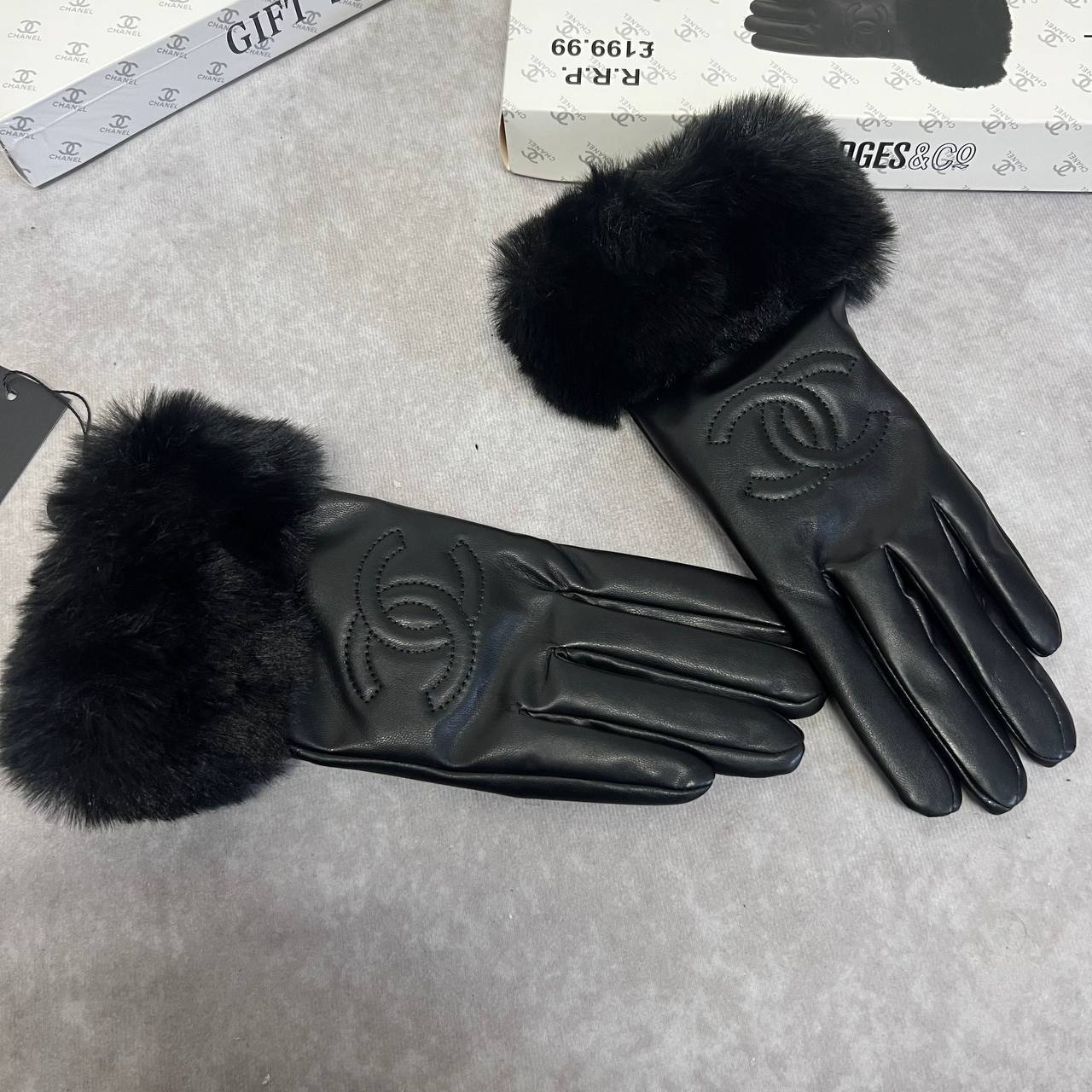 Chanel Full-Finger Lambskin Plush Gloves UK Reps AAA Quality