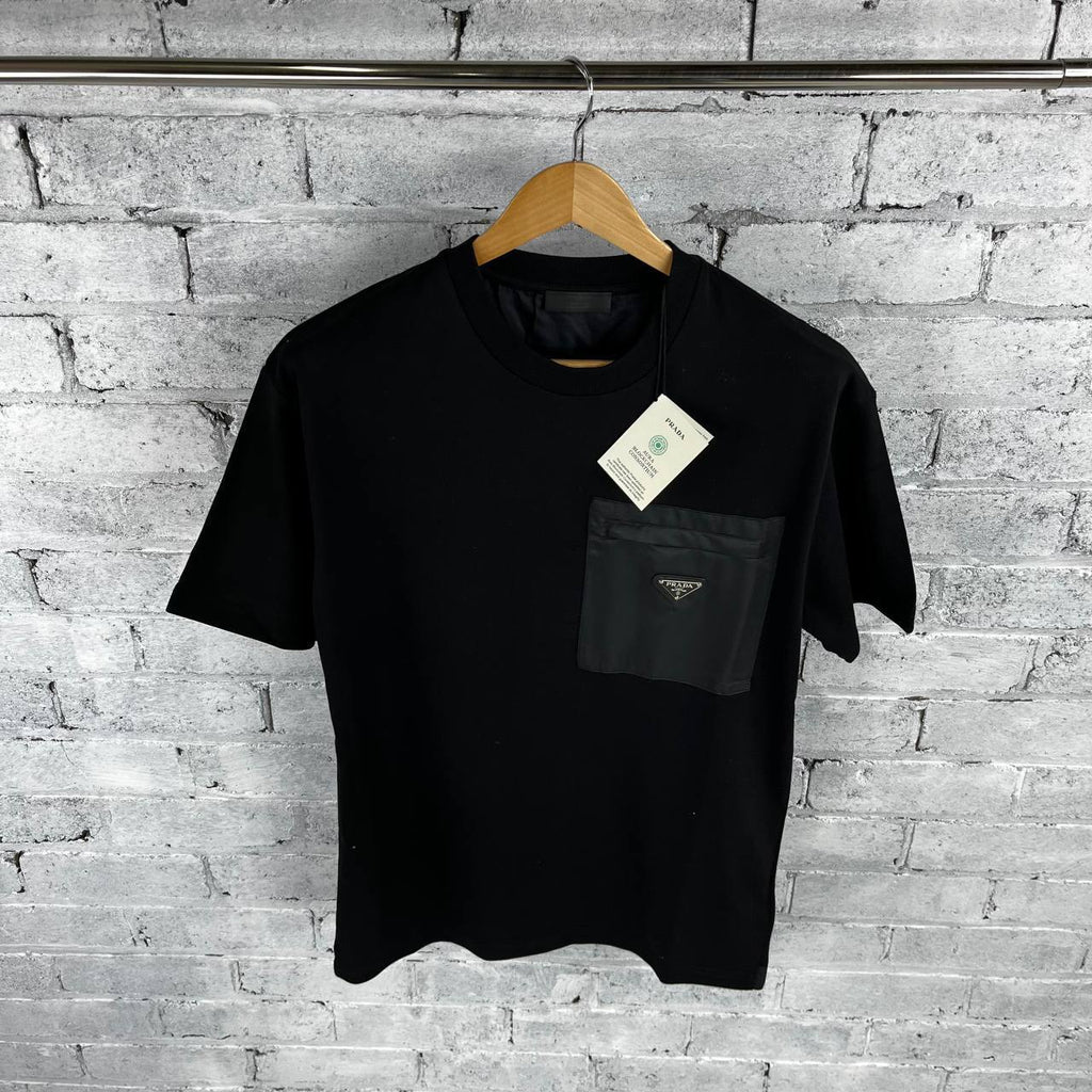 Givenchy Medallion Logo T-shirts UK Reps AAA Quality