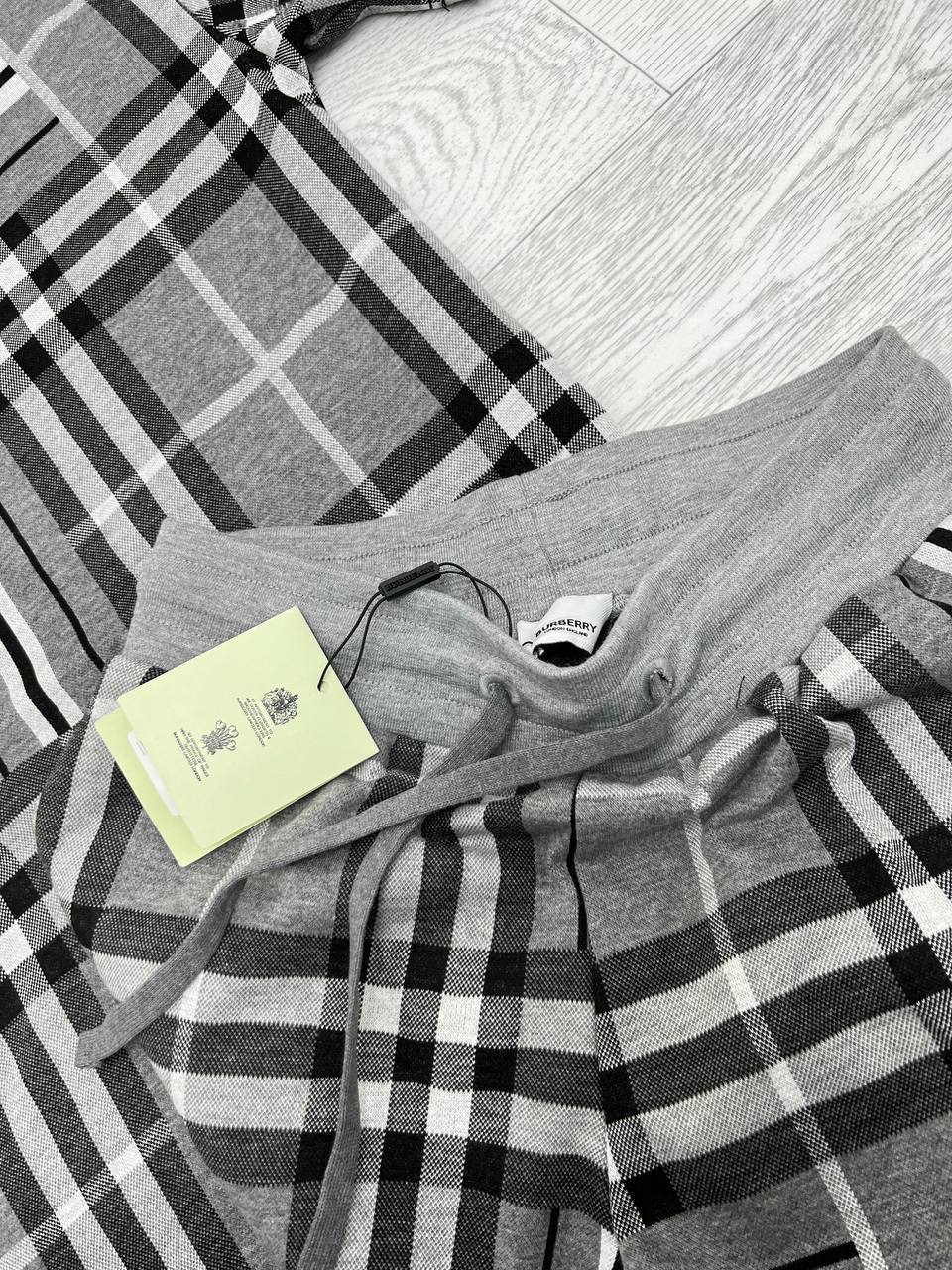 Burberry Check and Stripe set UK Reps AAA Quality