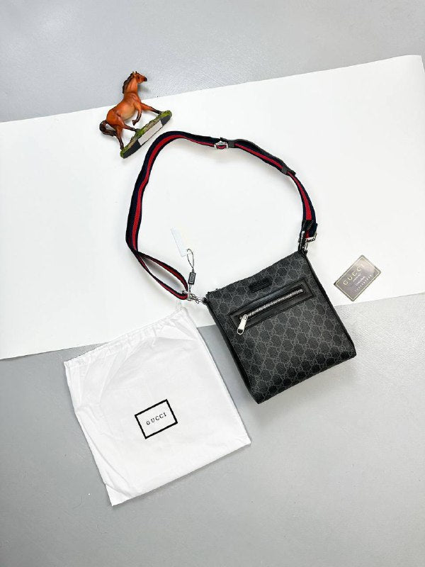 Gucci GG Black Supreme Small Messenger Bag UK Reps AAA Quality