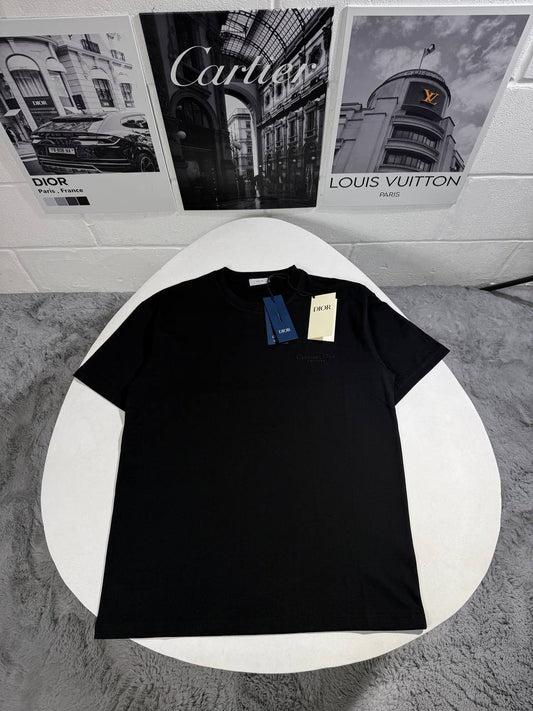 The Pinnacle of Minimalism: Dior Icons T-Shirt UK Reps AAA Quality