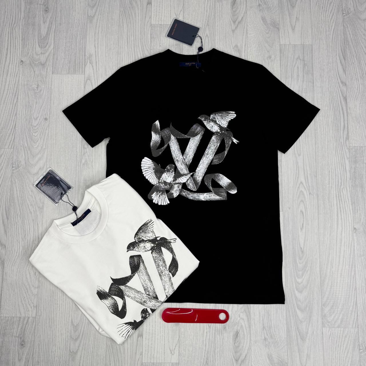 Louis Vuitton Birds Logo T-Shirts UK Reps AAA Quality