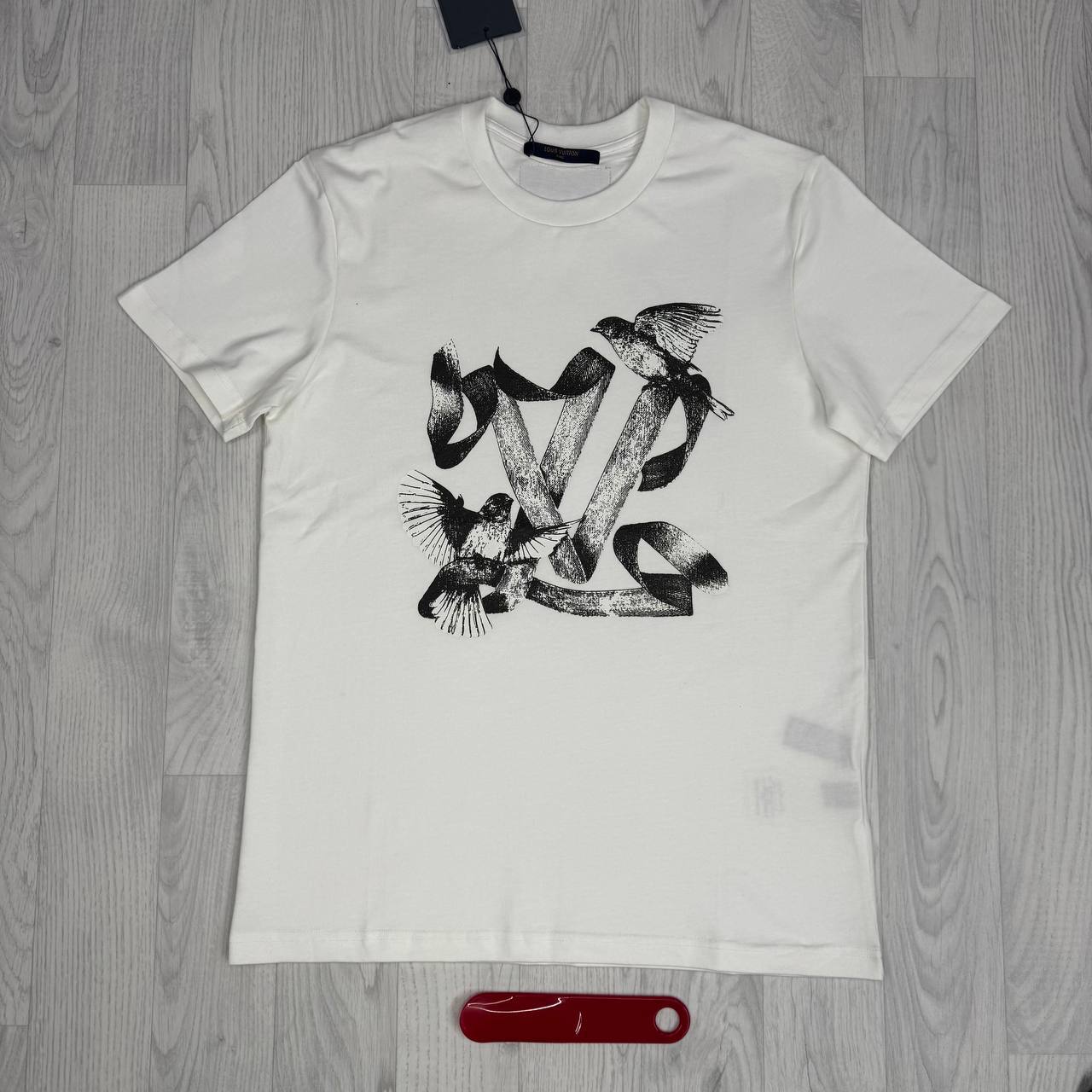Louis Vuitton Birds Logo T-Shirts UK Reps AAA Quality