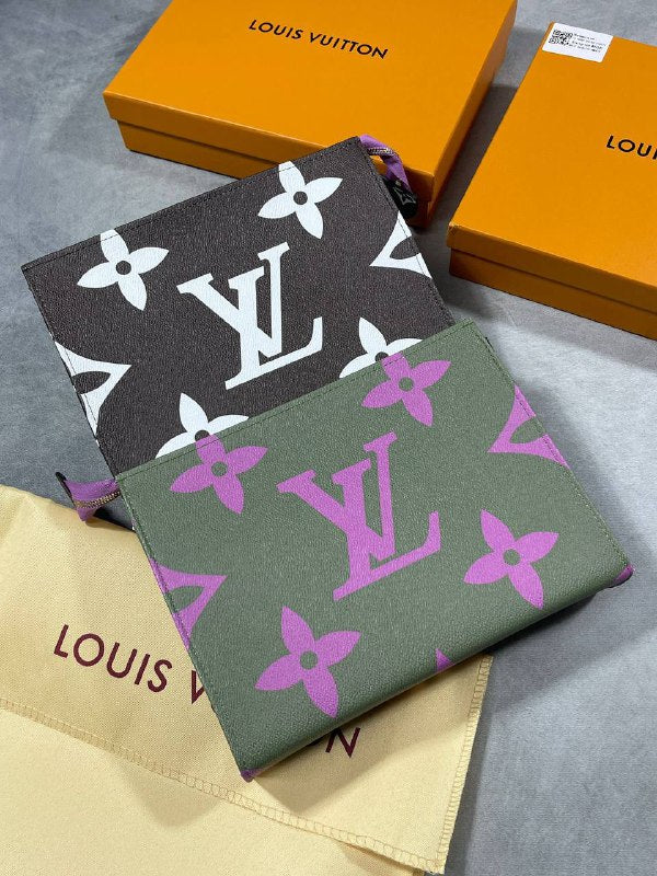 Louis Vuitton Summer "Giant Monogram" Pochette UK Reps AAA Quality