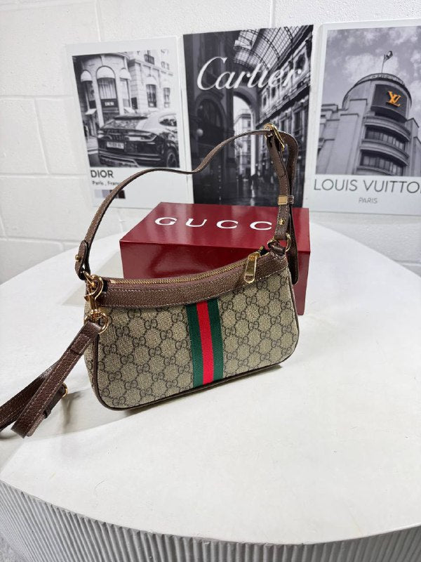 The Gucci Ophidia Small Shoulder Bag UK Reps AAA Quality.