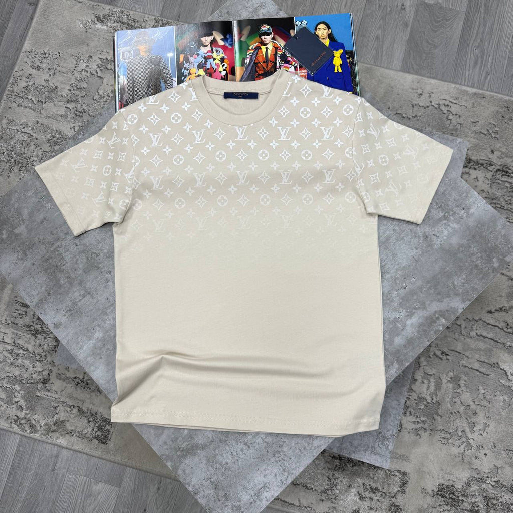 Louis Vuitton Gradient Monogram T-Shirt UK Reps AAA Quality