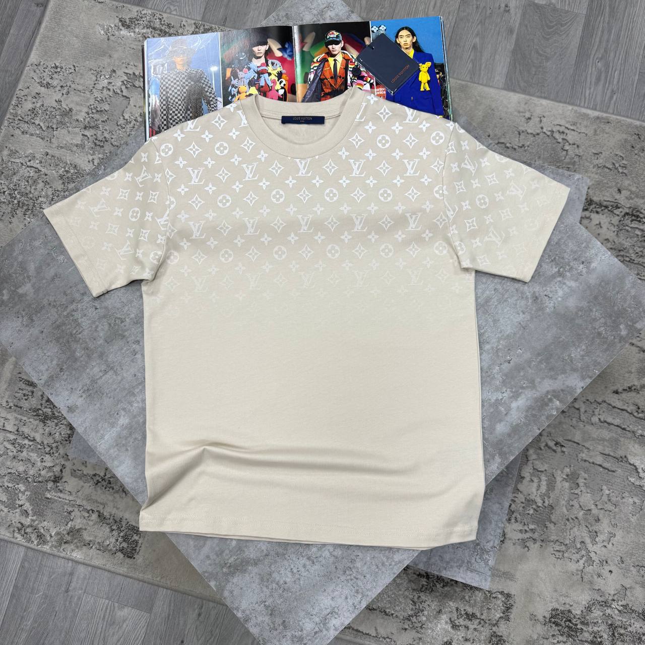 Louis Vuitton Gradient Monogram T-Shirt UK Reps AAA Quality