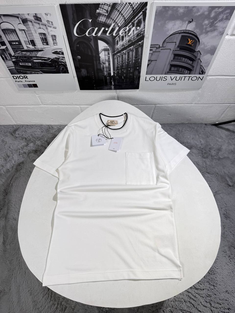 Hermès Men's Plain White T-Shirt with Chest Pocket UK Reps AAA Quality