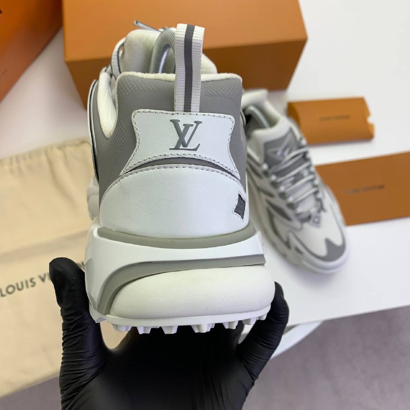 Louis Vuitton LV Runner Tatic Sneakers UK Reps AAA Quality