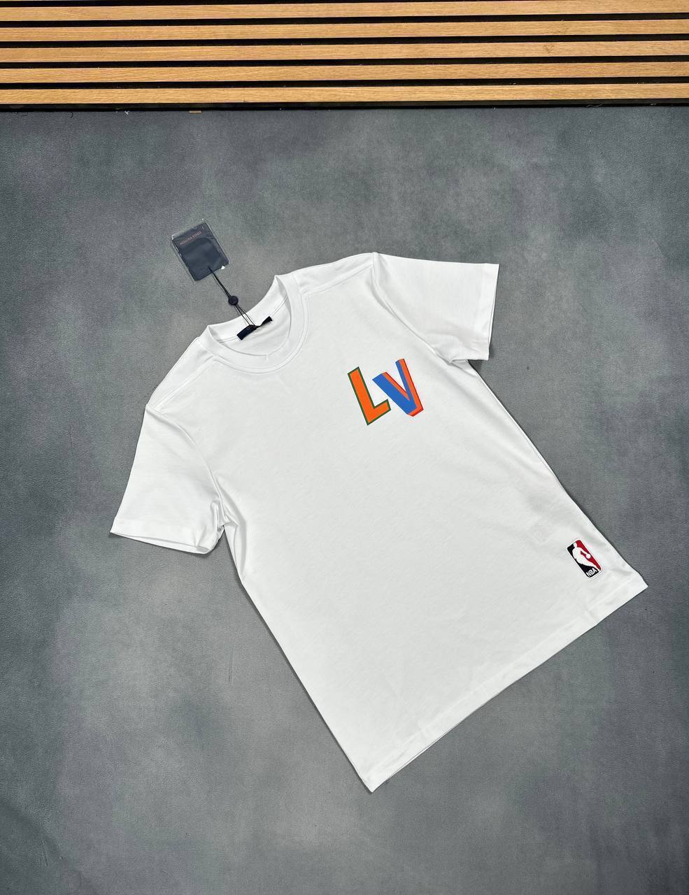 Louis Vuitton x NBA Logo Cotton T-Shirt in 2 Colors UK Reps AAA Quality