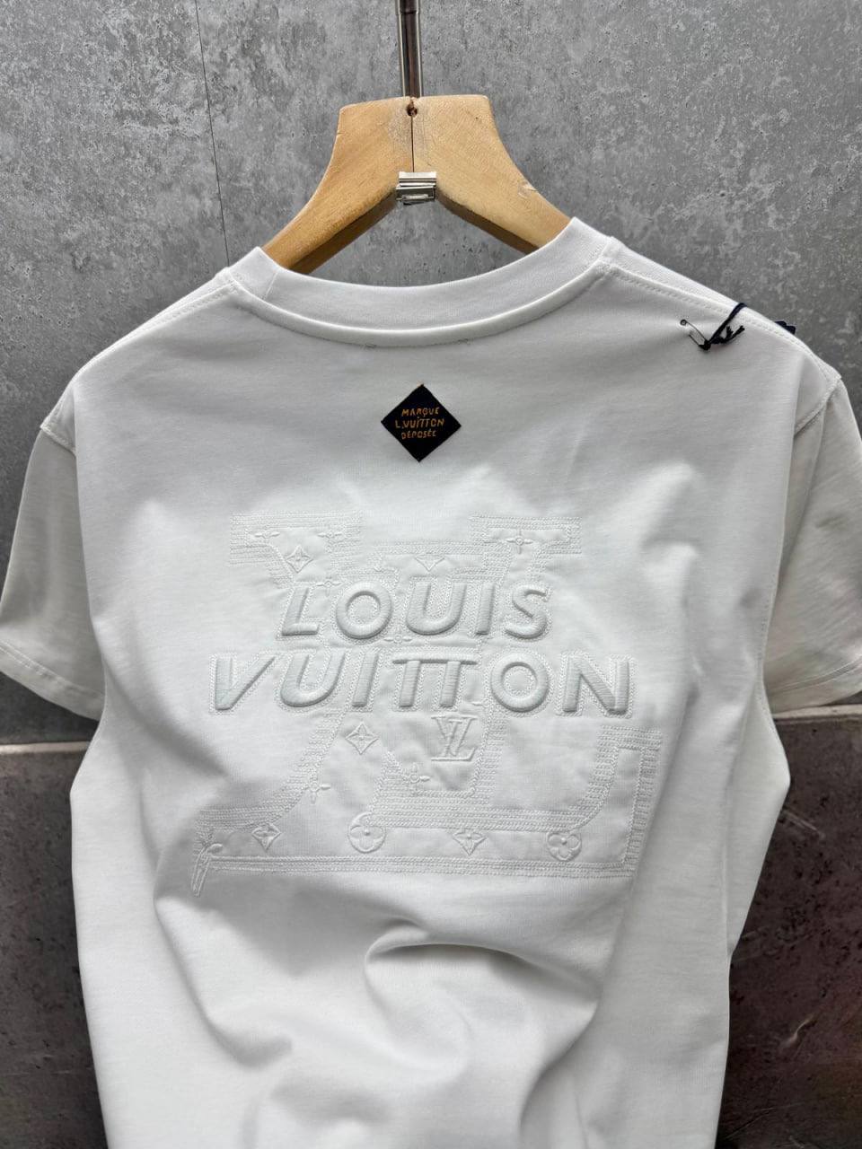 Louis Vuitton Embossed Logo T-Shirt UK Reps AAA Quality