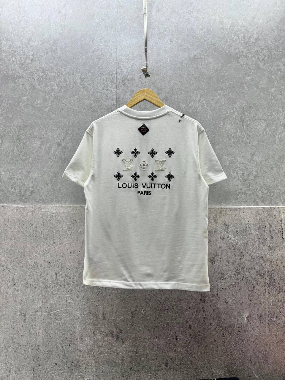 Louis Vuitton Monogram Motif T-shirt  UK Reps AAA Quality