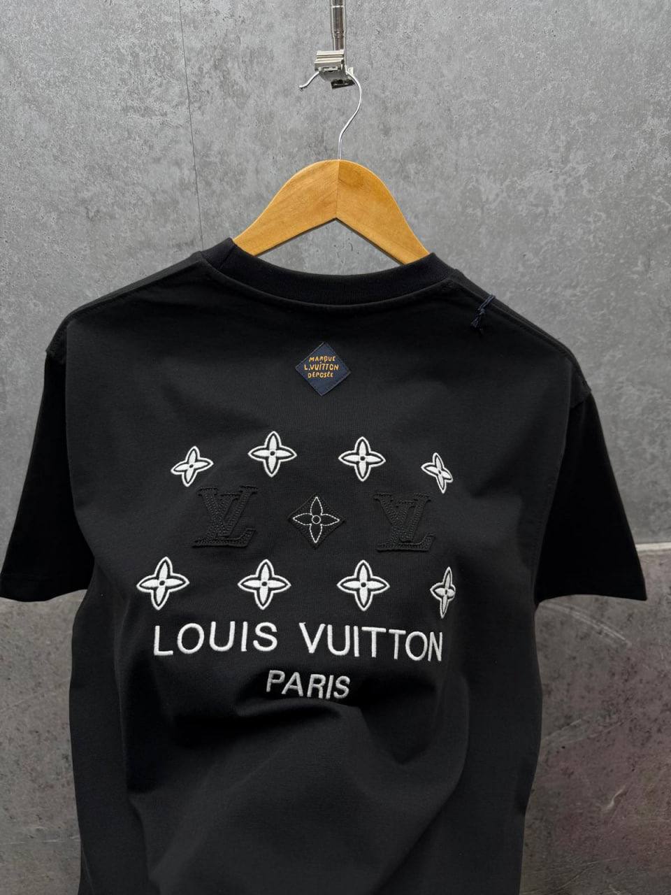 Louis Vuitton Monogram Motif T-shirt  UK Reps AAA Quality