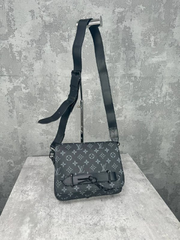 Louis Vuitton Steamer Messenger Bag UK Reps AAA Quality