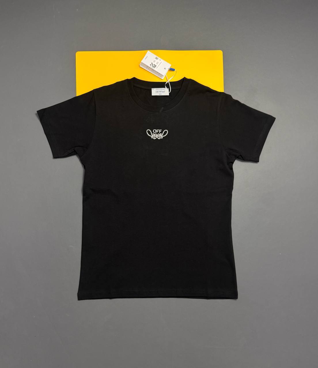 Off-White Men's Luxury Embr Bandana Arrow Cotton Graphic Tee AAA Quality Reps UK