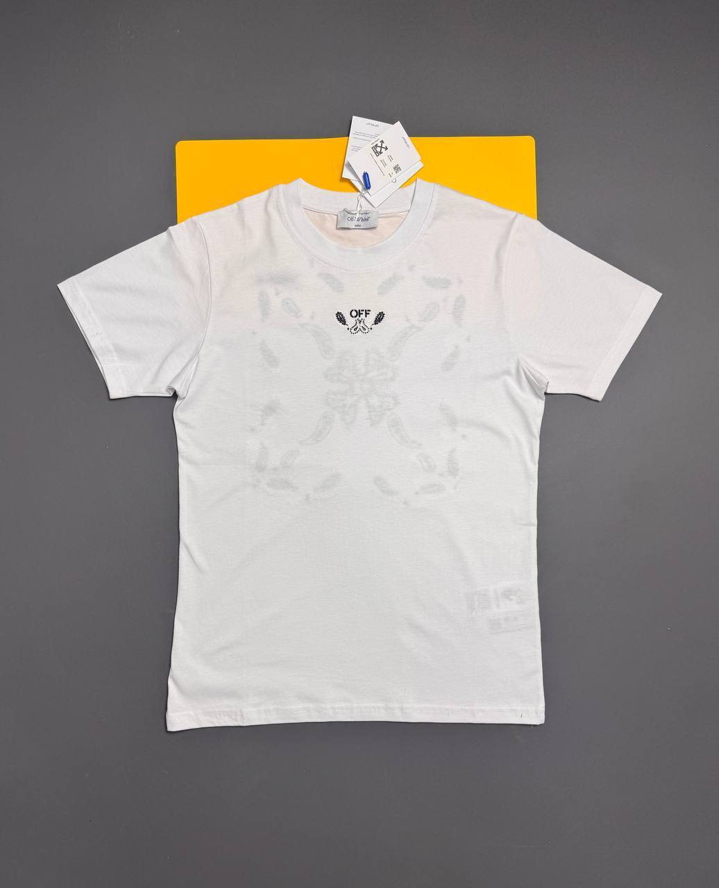 Off-White Men's Luxury Embr Bandana Arrow Cotton Graphic Tee AAA Quality Reps UK