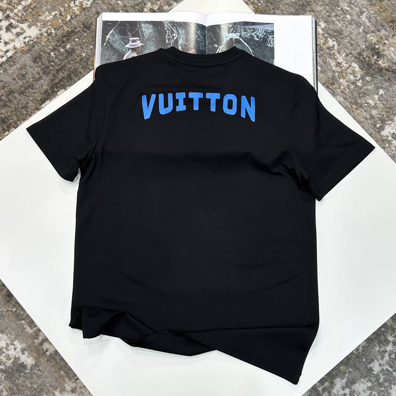 official Louis Vuitton Printed Signature T-Shirt UK Reps AAA Quality