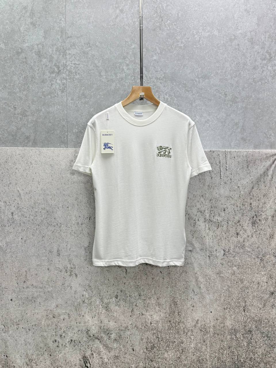 Burberry Logo Embroidered Cotton T-Shirt UK Reps AAA Quality