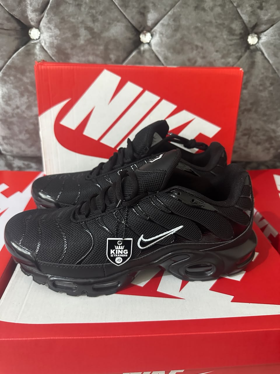 Nike Air Max Plus Triple Black Mens Trainers UK Reps AAA Quality