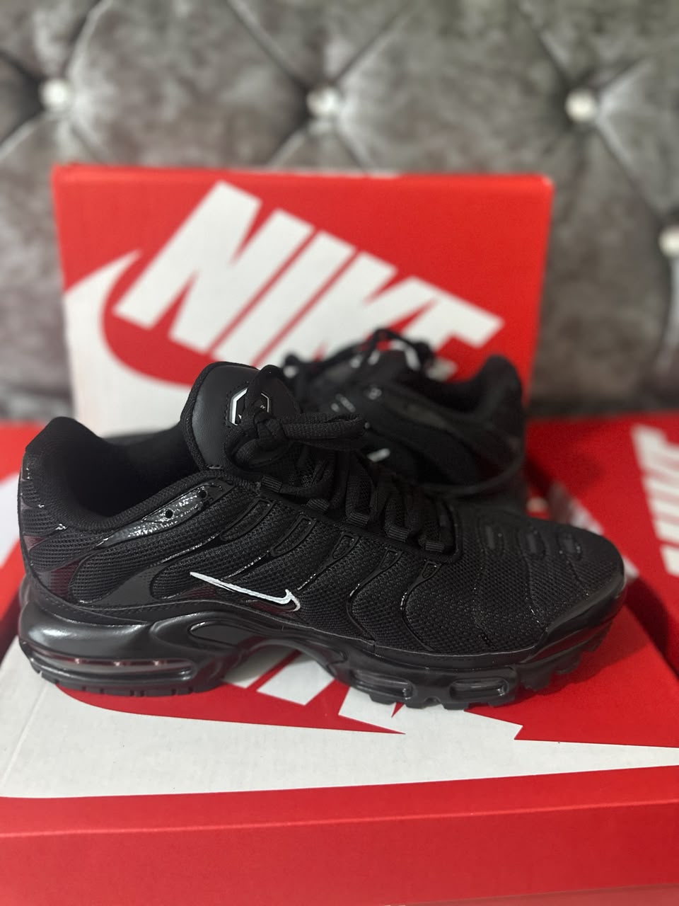 Nike Air Max Plus Triple Black Mens Trainers UK Reps AAA Quality