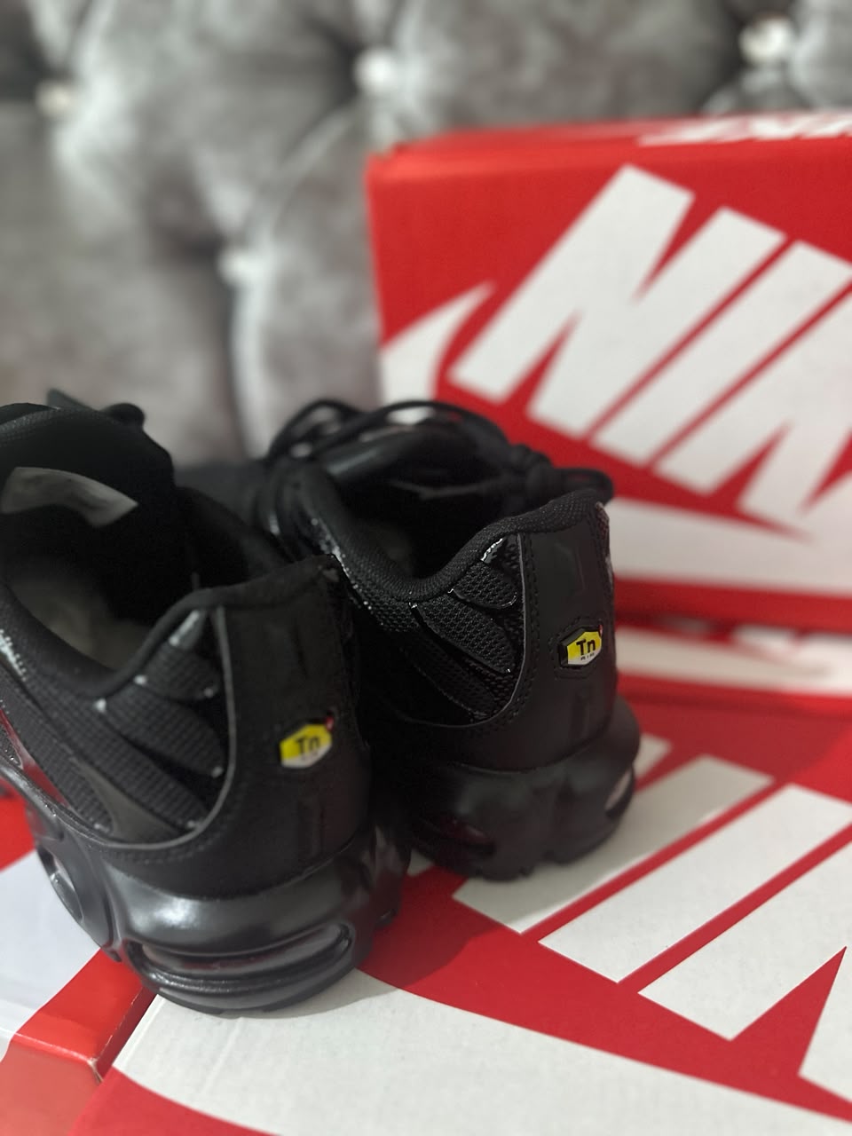 Nike Air Max Plus Triple Black Mens Trainers UK Reps AAA Quality