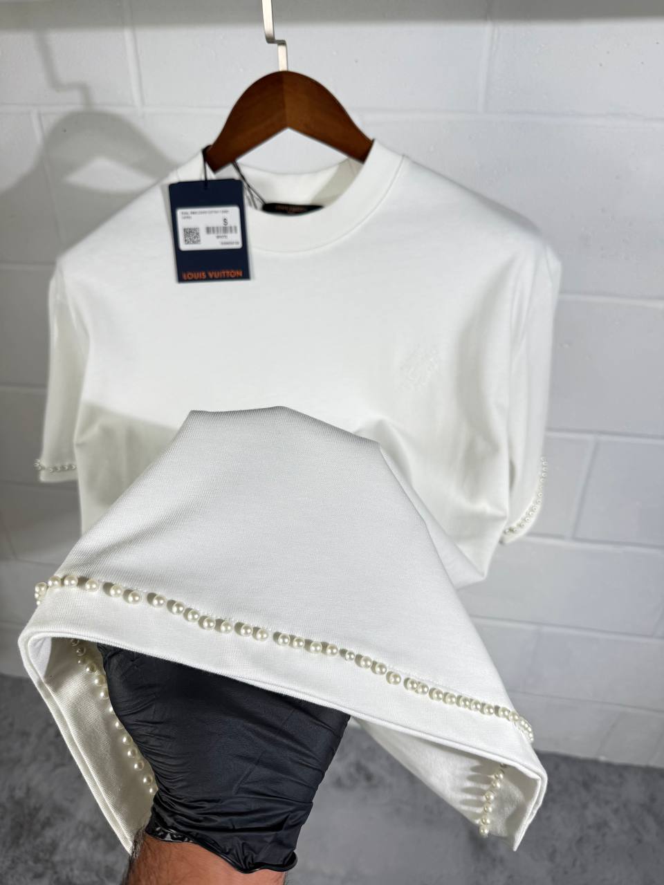 Louis Vuitton Pearl Embellished Cotton T-Shirts Mens in 2 Colors UK Reps AAA Quality