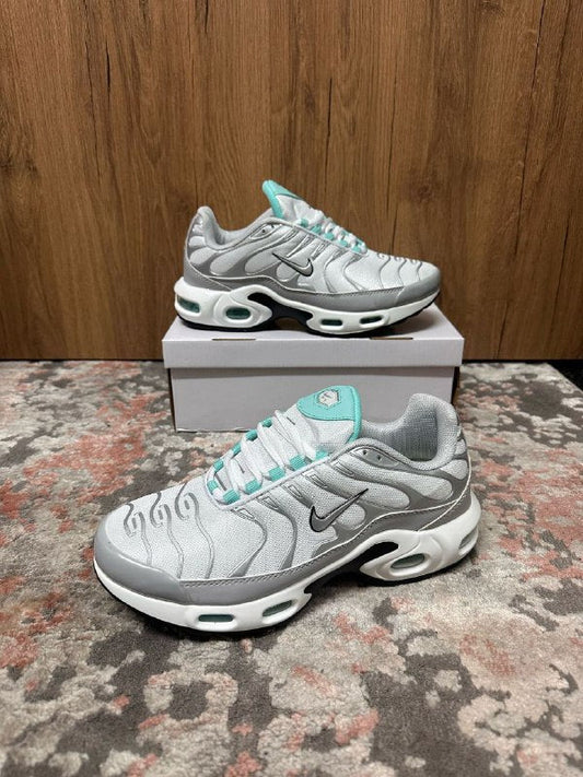 Nike TN Air Max Plus Light Smoke Grey Glacier Ice Rep Sneakers for Women's
