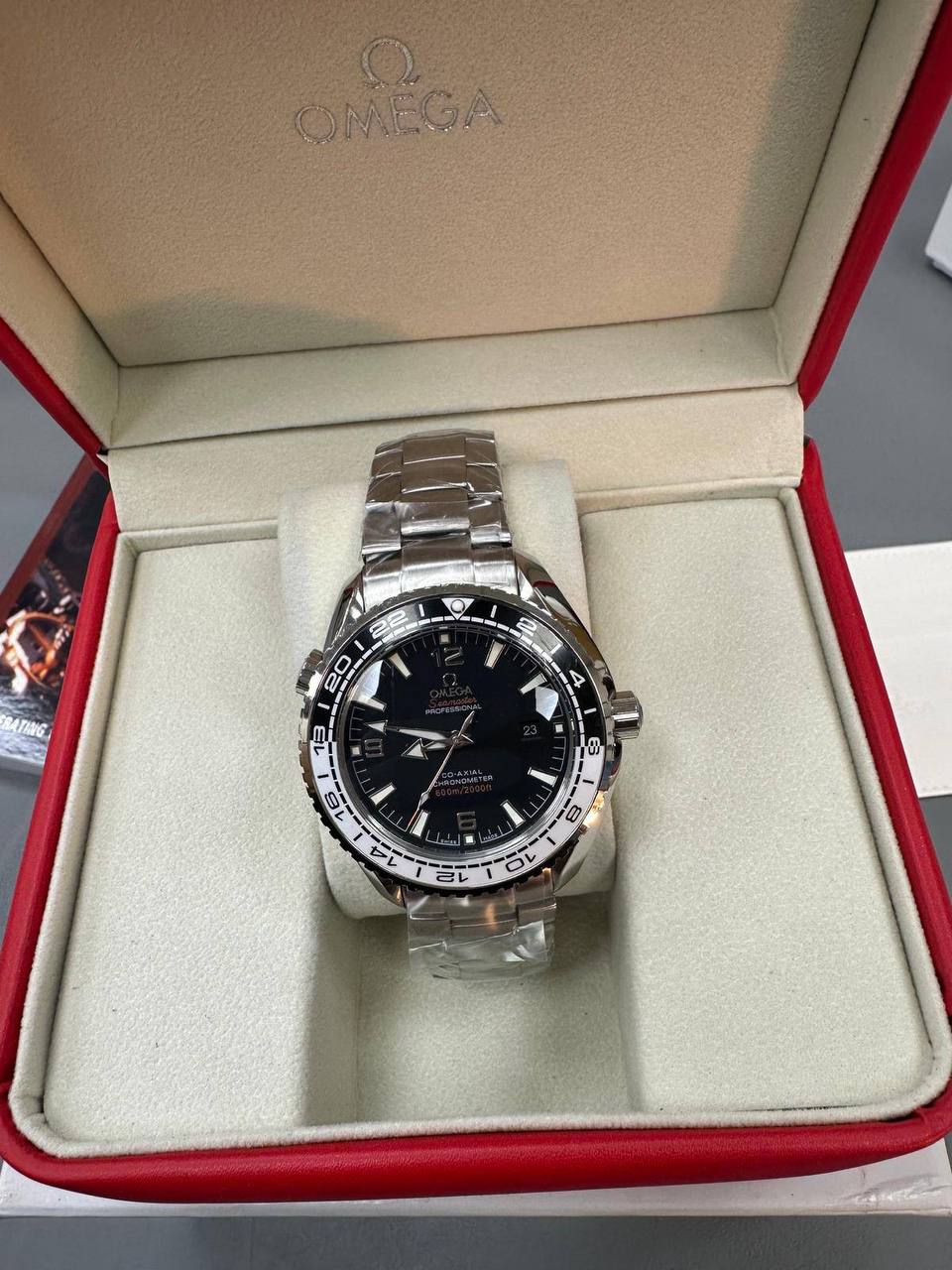 Omega Seamaster Planet Ocean Co Axial Chronograph Black/White Bezel  Mens Watch UK Reps AAA Quality