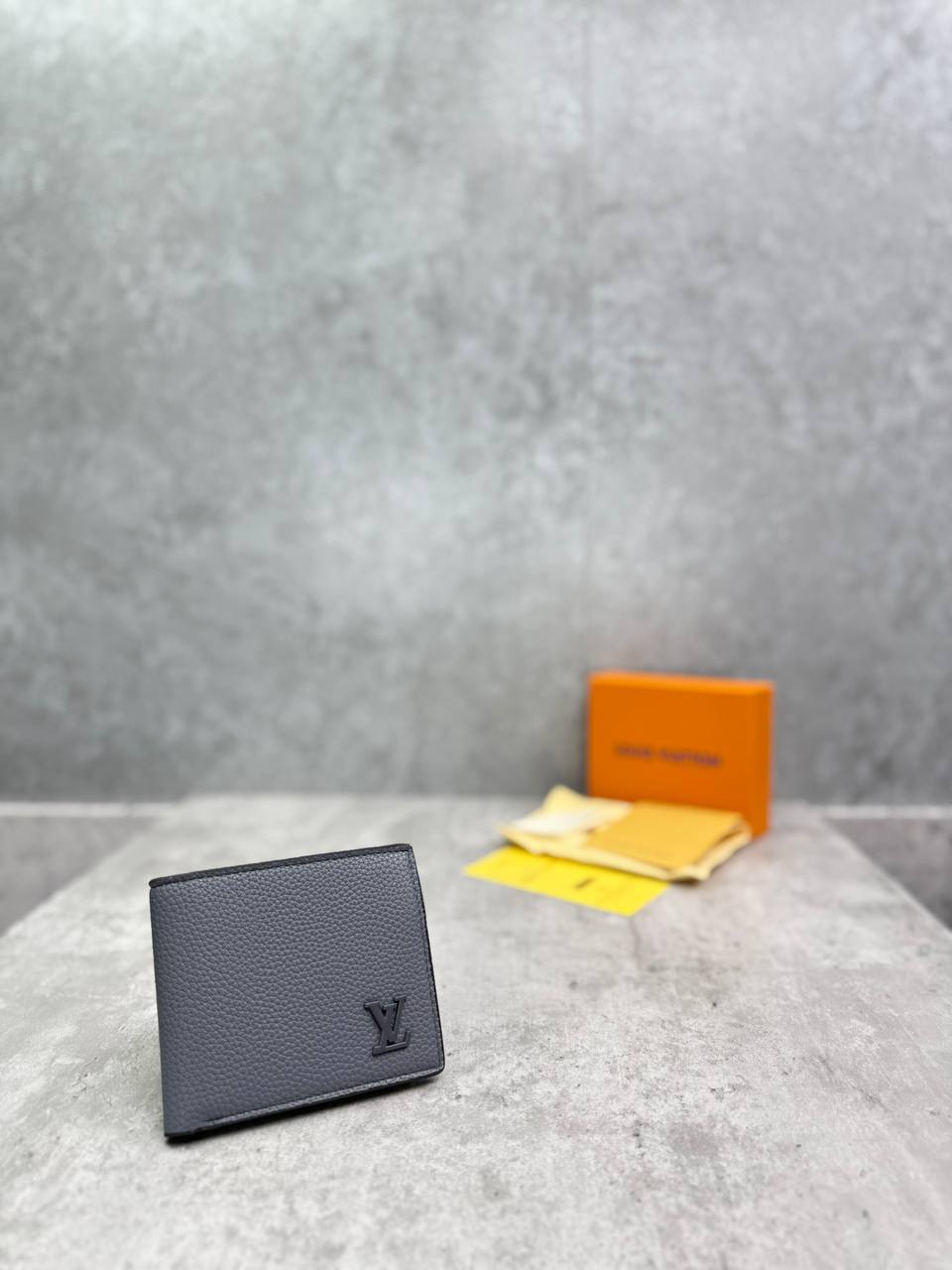 Louis Vuitton LV Multiple Wallet Aerogram Leather Wallet Mens in 2 Colors Best Sale UK Reps AAA Quality
