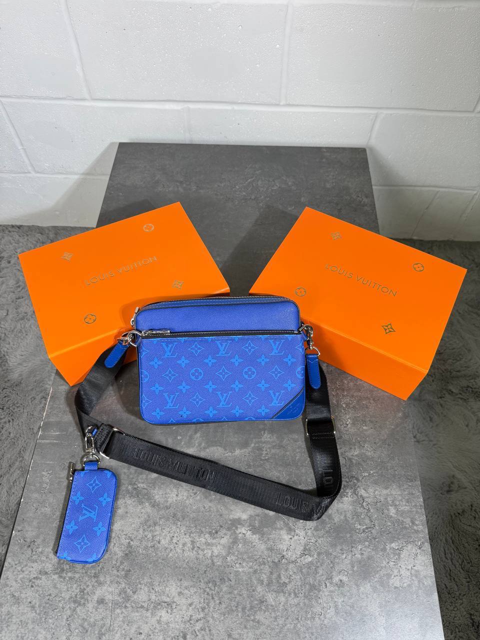 Louis Vuitton Collection Alpha Wearable Watercolor Messenger Bags with Pouch Monogram Mens UK Reps AAA Quality