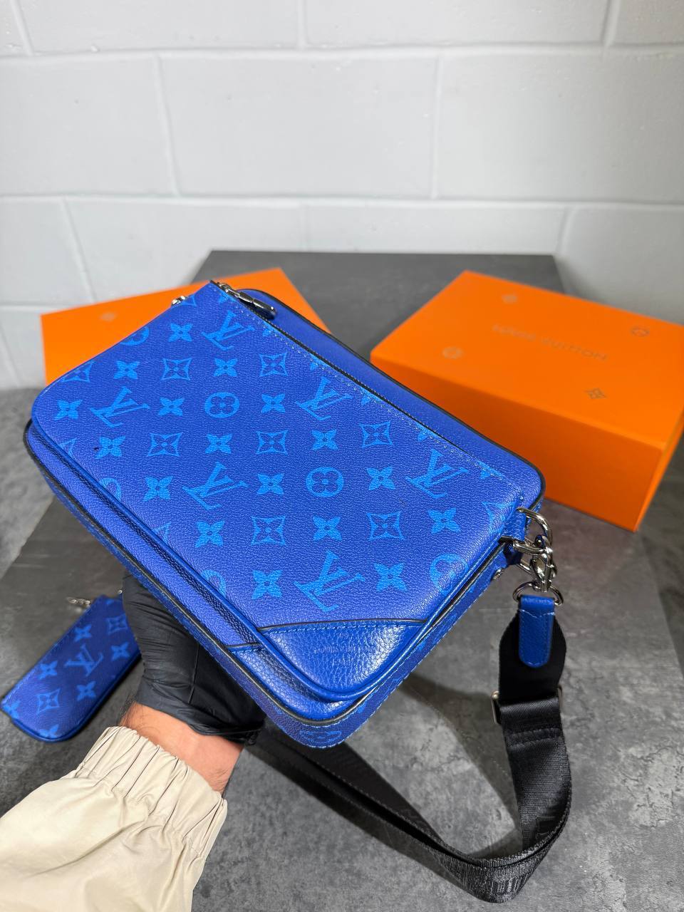 Louis Vuitton Collection Alpha Wearable Watercolor Messenger Bags with Pouch Monogram Mens UK Reps AAA Quality