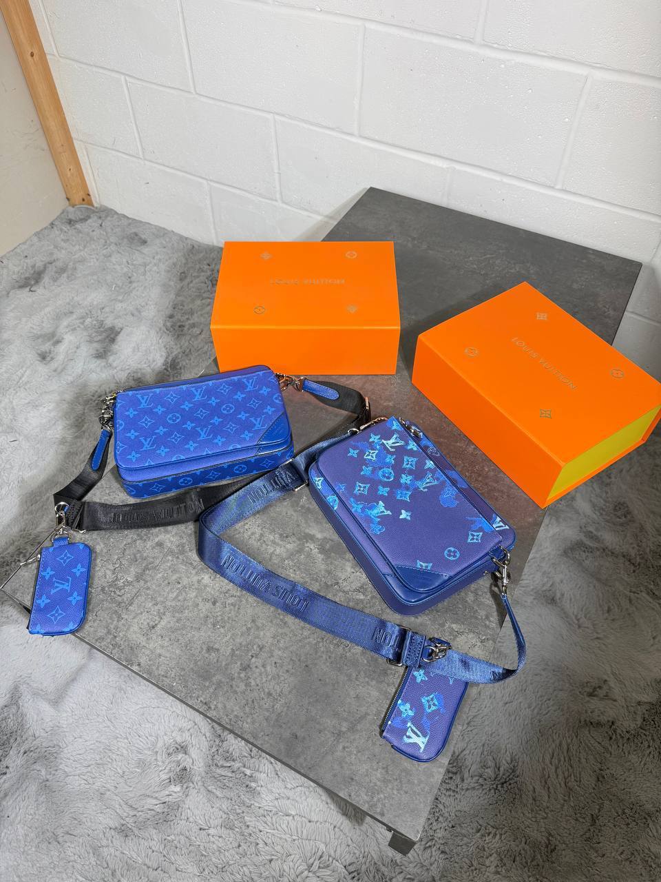 Louis Vuitton Collection Alpha Wearable Watercolor Messenger Bags with Pouch Monogram Mens UK Reps AAA Quality