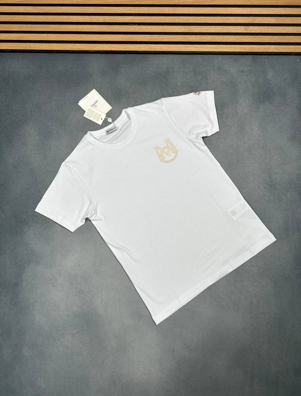 Moncler Logo-Patch T-Shirts Mens Short Sleeves Round Neck in 2 Colors Best Sale UK Reps AAA Quality
