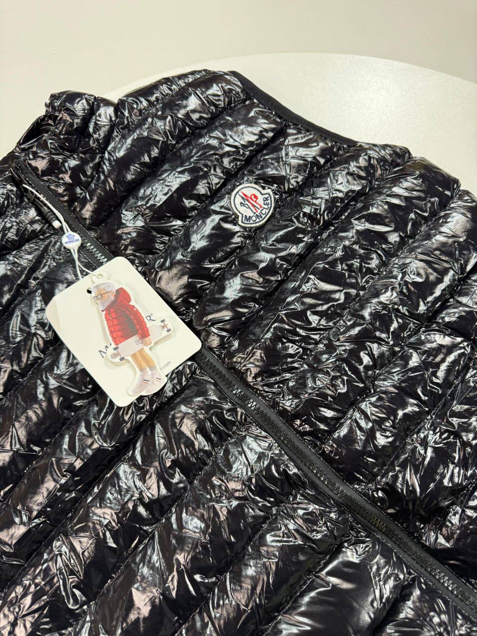 Moncler Logo Down Gilet Mens in Black Best Sale UK Reps AAA Quality