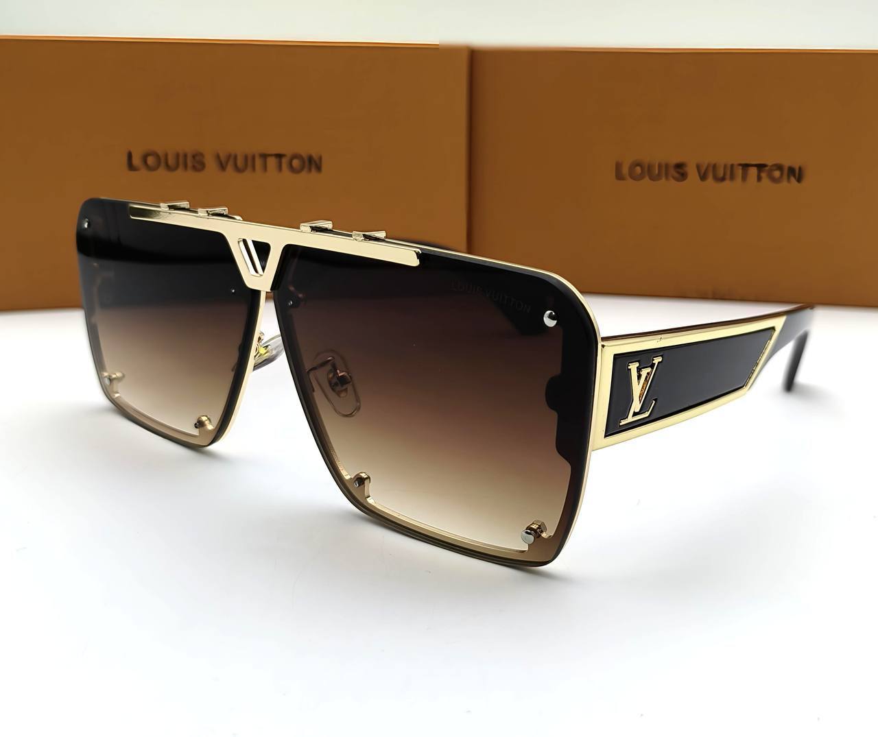 Louis Vuitton Square Frame Brown Sunglasses Mens UK Reps AAA Quality