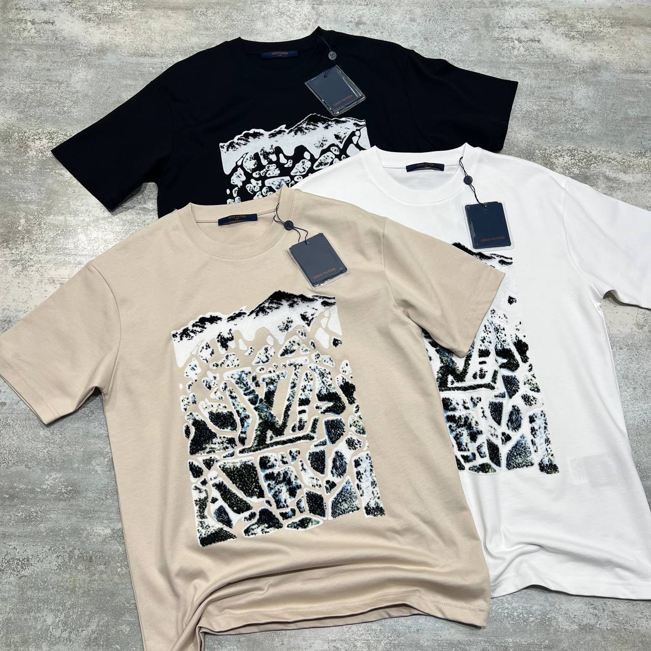Louis Vuitton Velvet Jacquard Short-Sleeved Mountain T-Shirt Mens in Multiple Colors UK Reps AAA Quality