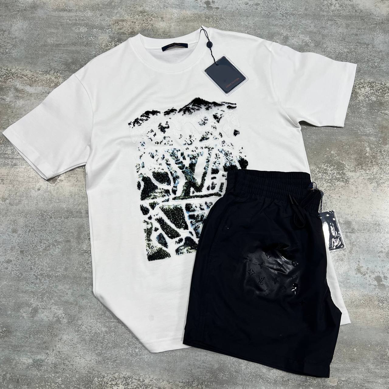 Louis Vuitton Velvet Jacquard Mountain T-Shirts & Shorts Set Mens in Multiple Colors UK Reps AAA Quality