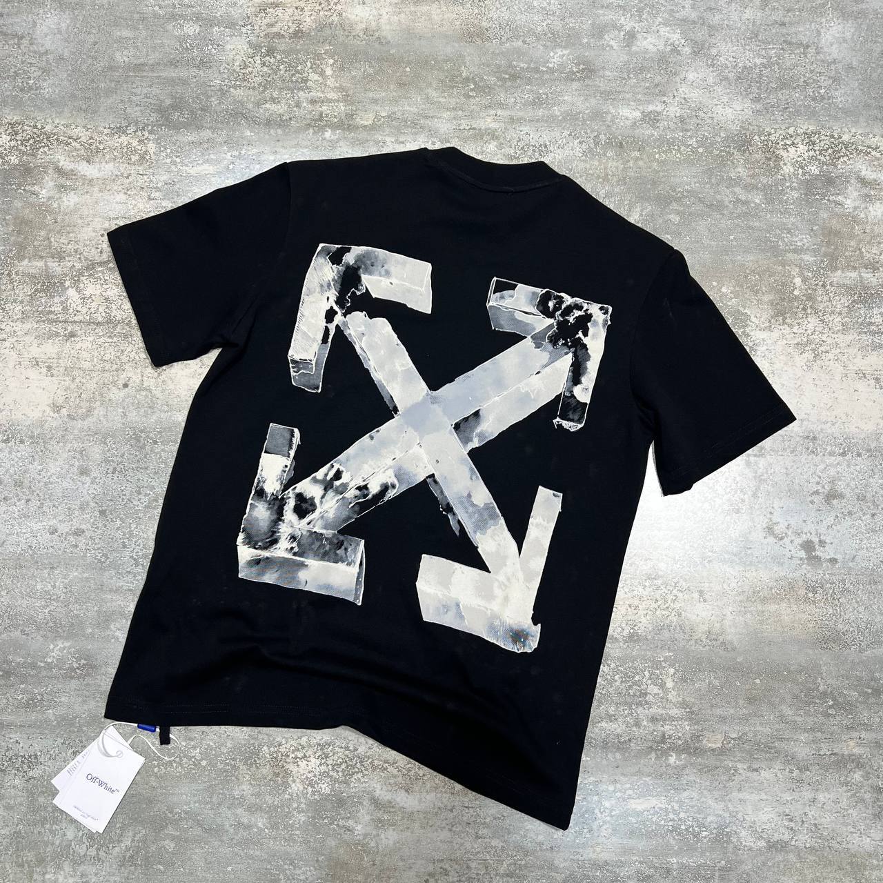 Off-White Cloudy Arrow Skate T-Shirt in 2 Colors UK Reps AAA Quality