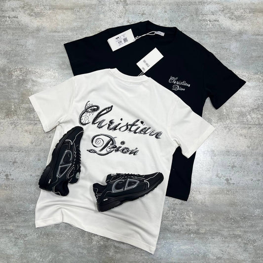 Dior 1947 Script Embroidery Relaxed-Fit T-Shirt in 2 Colors UK Reps AAA Quality