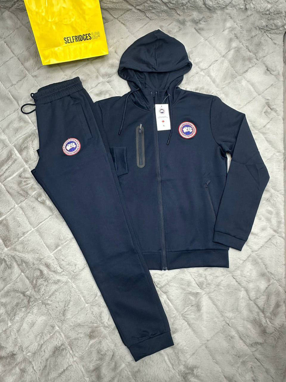 Canada Goose CG Logo Huron Mens Hooded Tracksuits in Multiple Colors Best Sale UK Reps AAA Quality