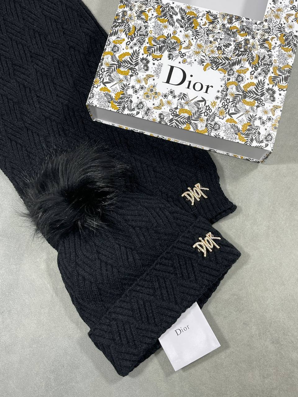 Christian Dior Wool Cashmere Pom Pom Scarf & Cap Set Mens in Multiple Colors Best Sale UK Reps AAA Quality