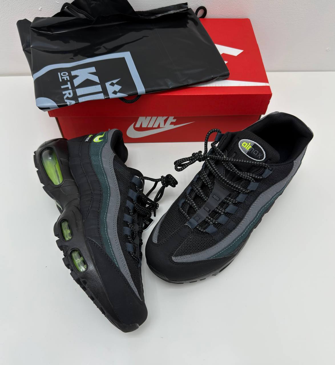 Nike Air Max 95 Retro Logo Volt Mens Fashion Trainers Best Sale UK Reps AAA Quality