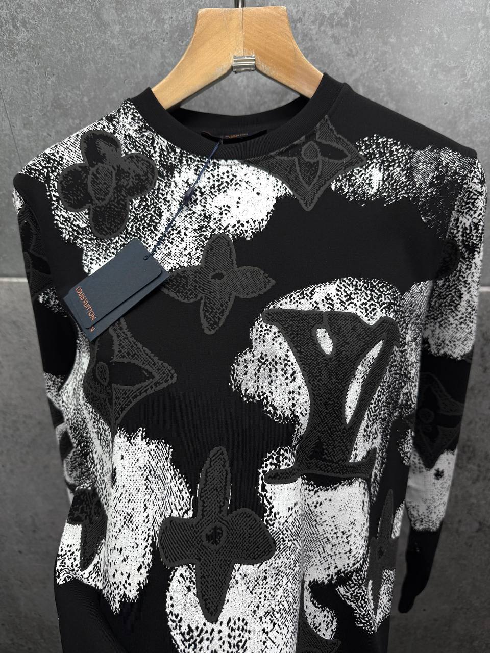 Louis Vuitton Camo Jacquard Monogram Patterned Jumpers Mens in Black Color Best Sale UK Reps AAA Quality