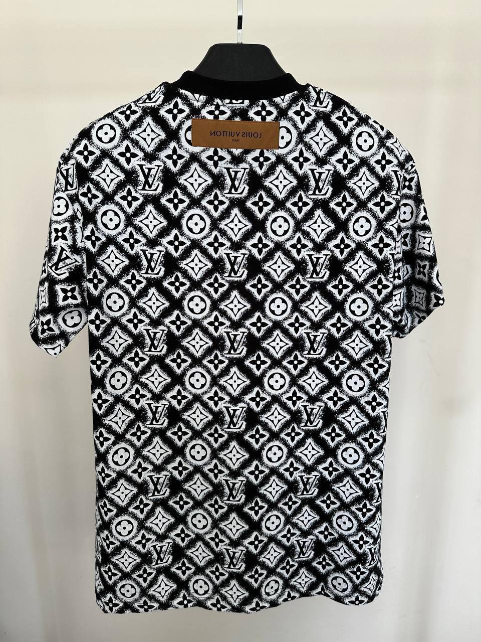 Louis Vuitton Monogram T-Shirt in Multiple Colors UK Reps AAA Quality