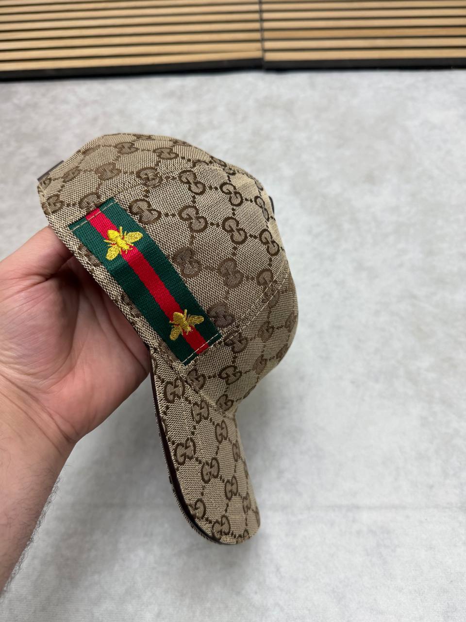 Gucci Original GG Canvas with Bee Web Cap UK Reps AAA Quality