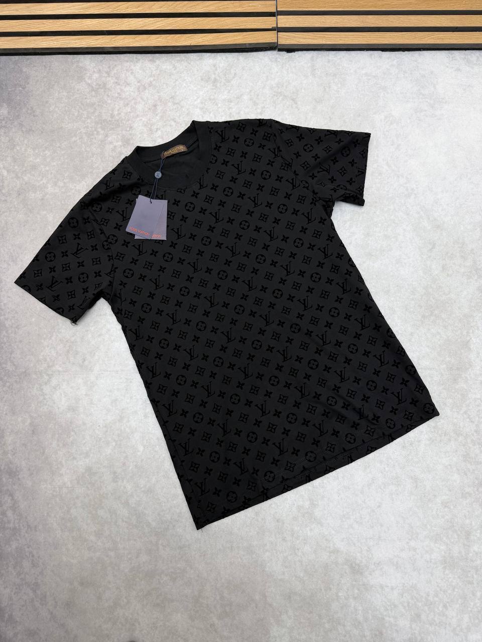 Louis Vuitton Monogram Short Sleeve Black T-Shirt UK Reps AAA Quality