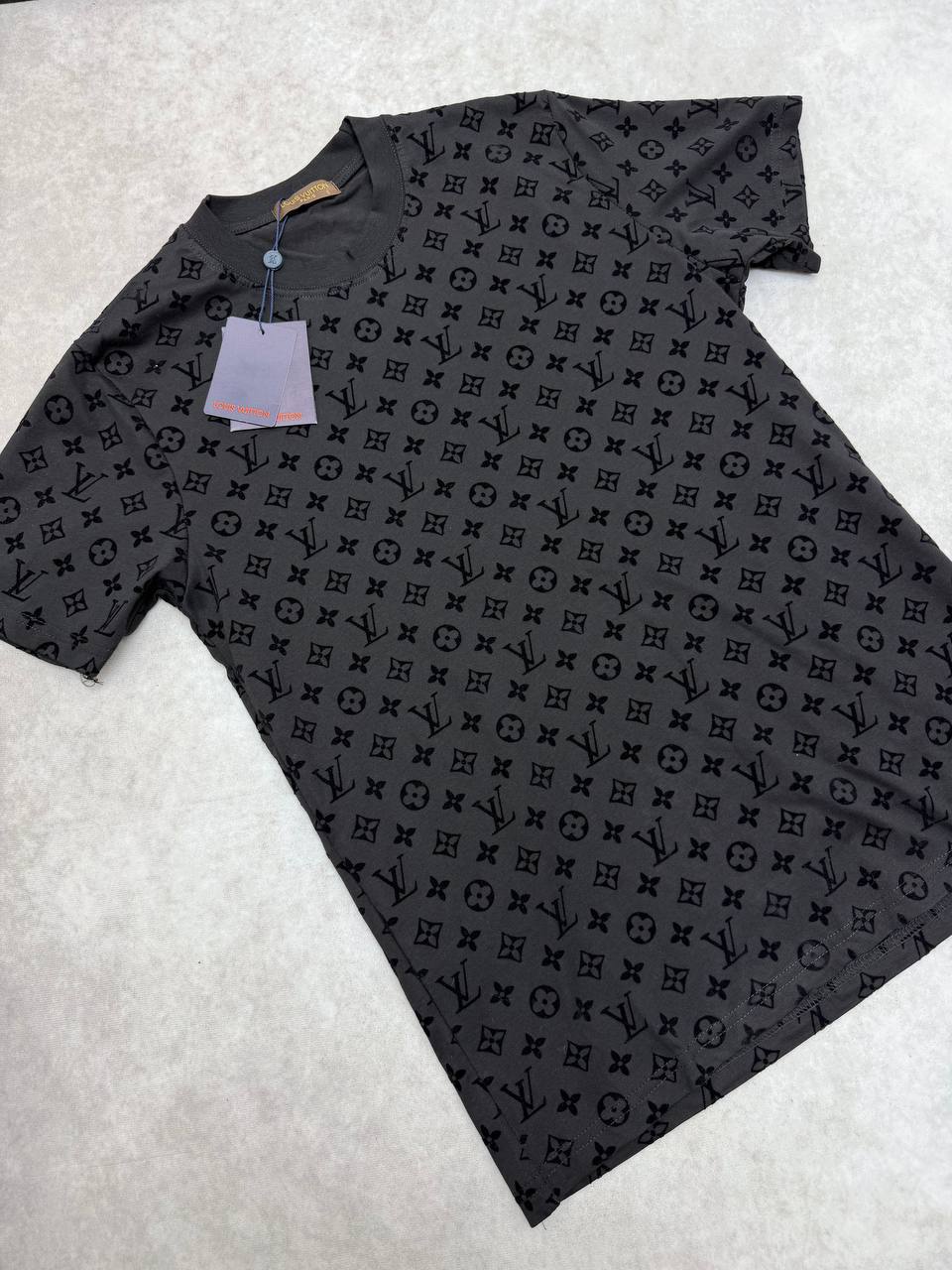 Louis Vuitton Monogram Short Sleeve Black T-Shirt UK Reps AAA Quality